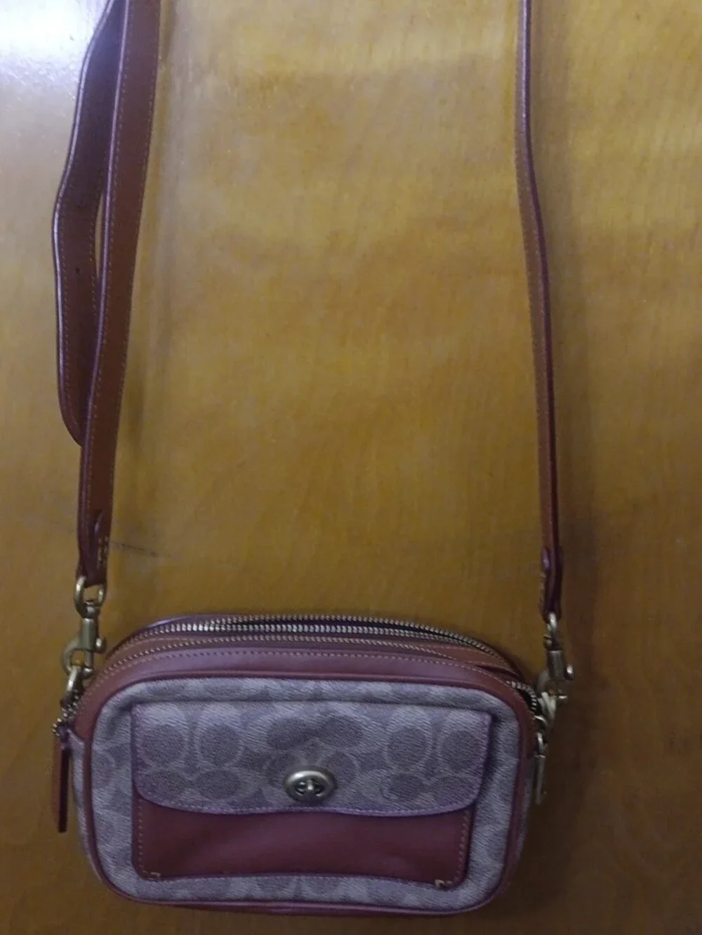 Coach crossbody signature